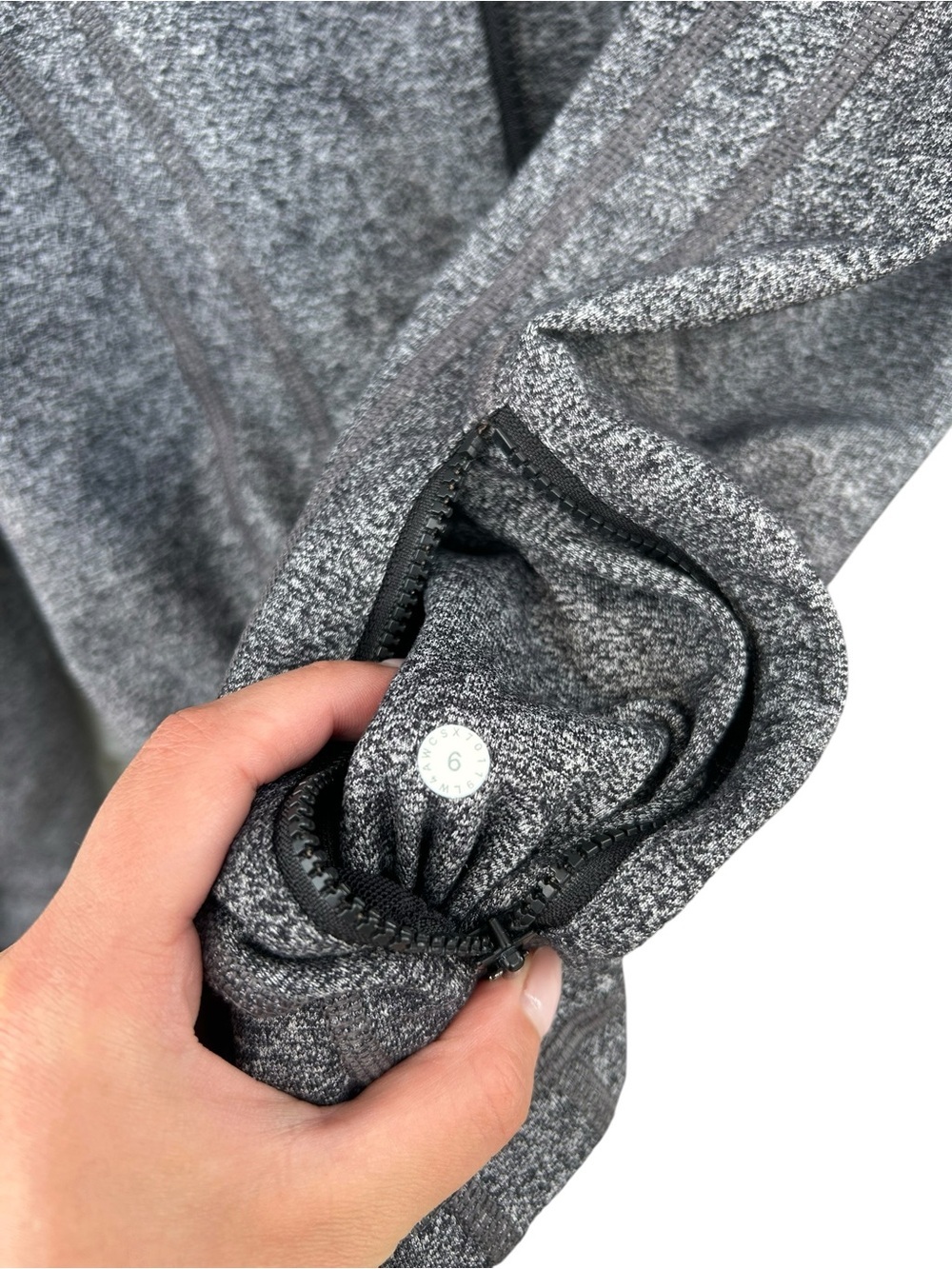 Lululemon Define Zip-Up Active Jacket - Heathered Grey - Size 6 - Luon - Yoga - Picture 8 of 14